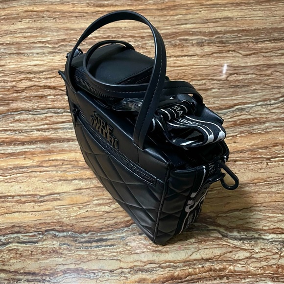 Steve Madden - Picture 6 of 7